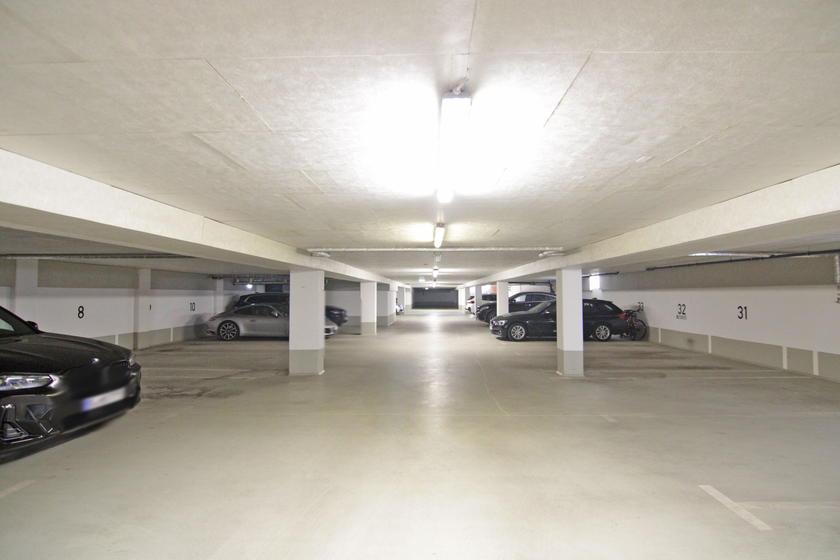 Geräumige Tiefgarage