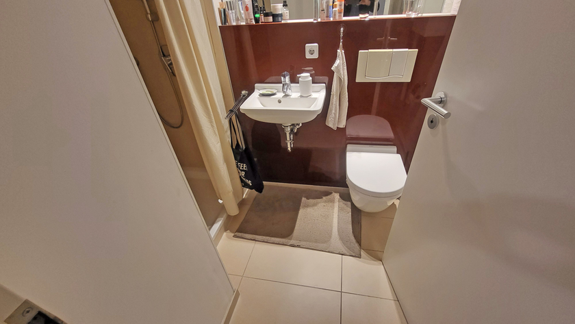Bildschöne, modernisierte Altbauwohnung mit Parkett, EBK und 2 Balkonen! - Foto 5