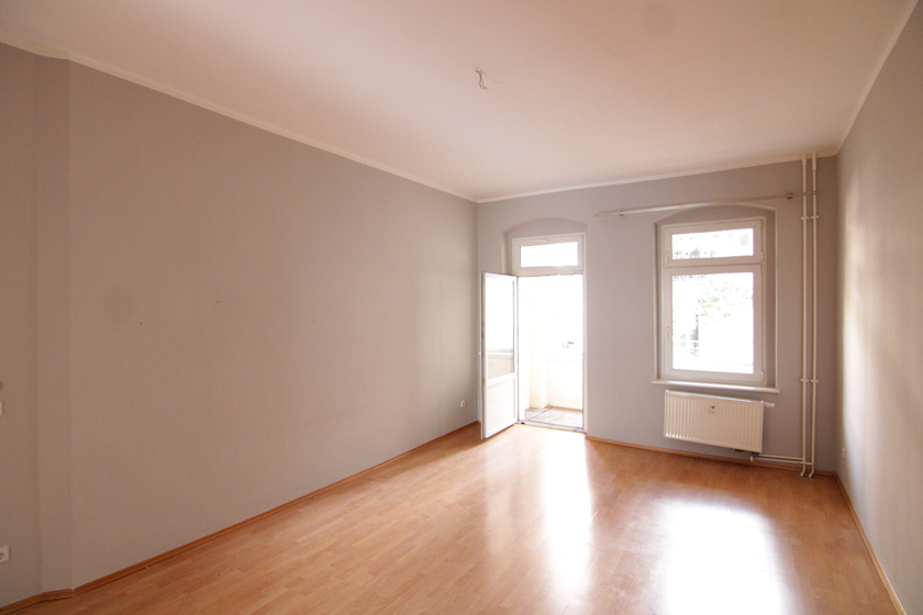 Ab 01.10.2026: tolle Komfortwohnung mit Balkon, Einbauküche und Komfortausstattung - helles 1.OG! - Foto 1