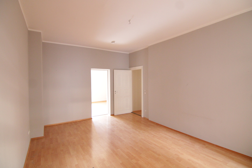 Ab 01.10.2026: tolle Komfortwohnung mit Balkon, Einbauküche und Komfortausstattung - helles 1.OG! - Foto 3