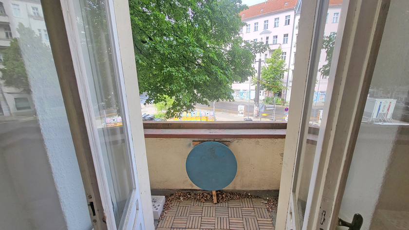 Atmosphärischer Altbauklassiker mit Dielen und EBK - tolle Lage Radickestraße! - Foto 1