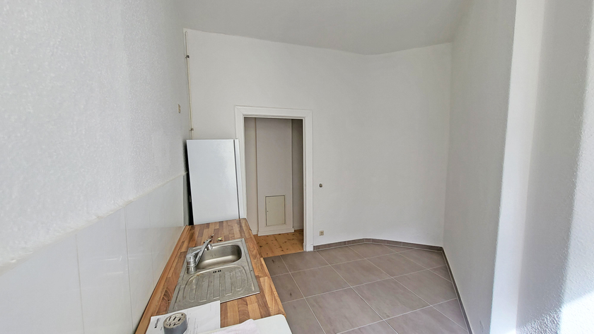 Atmosphärischer Altbauklassiker mit Dielen und EBK - tolle Lage Radickestraße! - Photo 2