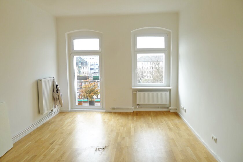 Tolle Altbauwohnung mit Dielenböden - ruhige Lage am Wehneltsteig, mit Renovierungsbedarf - Photo 2
