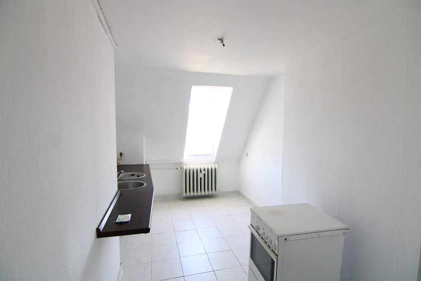 Tolle Altbauwohnung mit Dielenböden - ruhige Lage am Wehneltsteig, mit Renovierungsbedarf - Photo 1