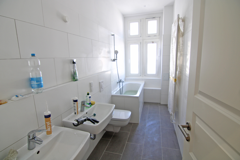 Klassische Altbauwohnung mit 2 Balkonen in der Rodenbergstraße/Renovierungsbedarf - Photo 5