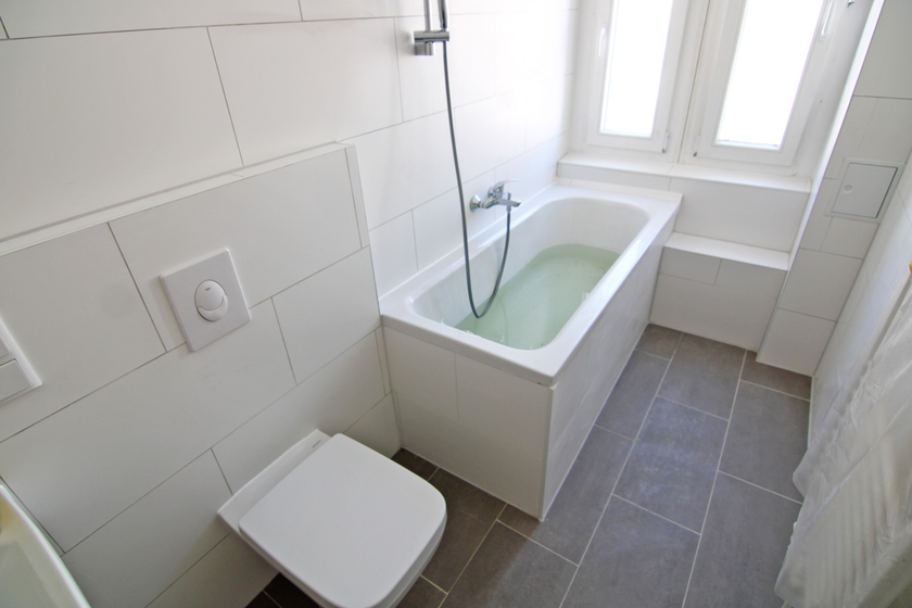 Klassische Altbauwohnung mit 2 Balkonen in der Rodenbergstraße/Renovierungsbedarf - Photo 4