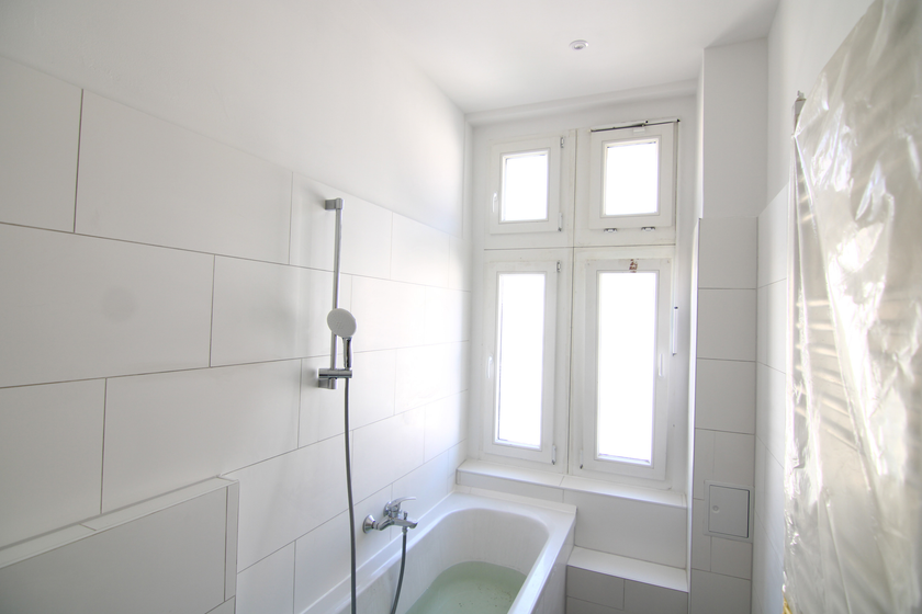Klassische Altbauwohnung mit 2 Balkonen in der Rodenbergstraße/Renovierungsbedarf - Photo 3