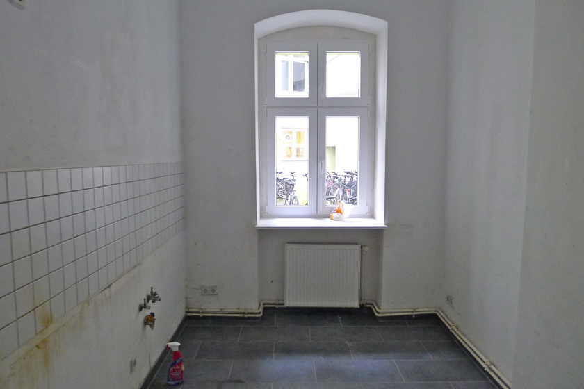 Atmosphärischer Altbauklassiker mit Dielen und EBK - tolle Lage Radickestraße! - Photo 3