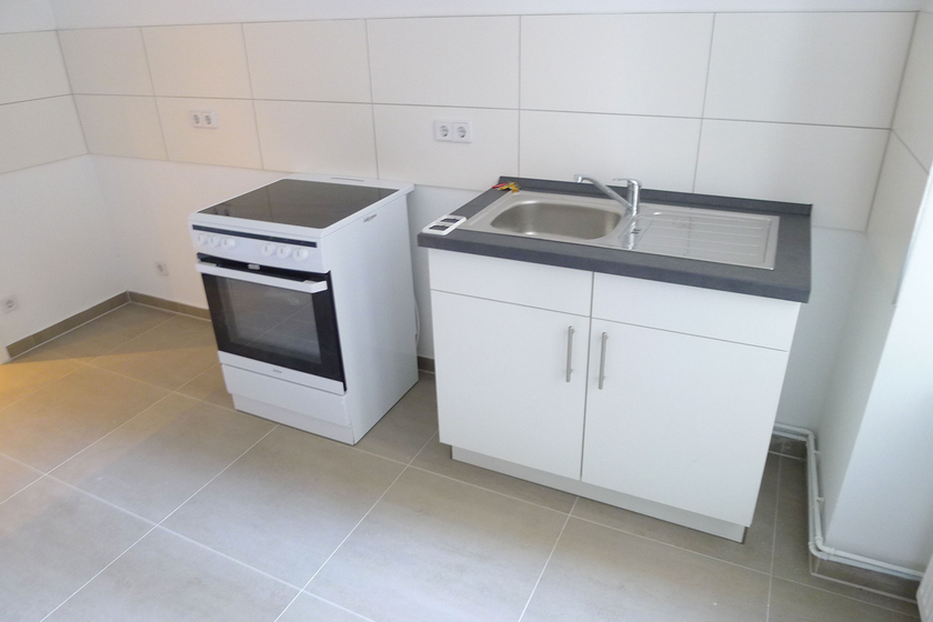 Klassische Altbauwohnung mit 2 Balkonen in der Rodenbergstraße/Renovierungsbedarf - Photo 2