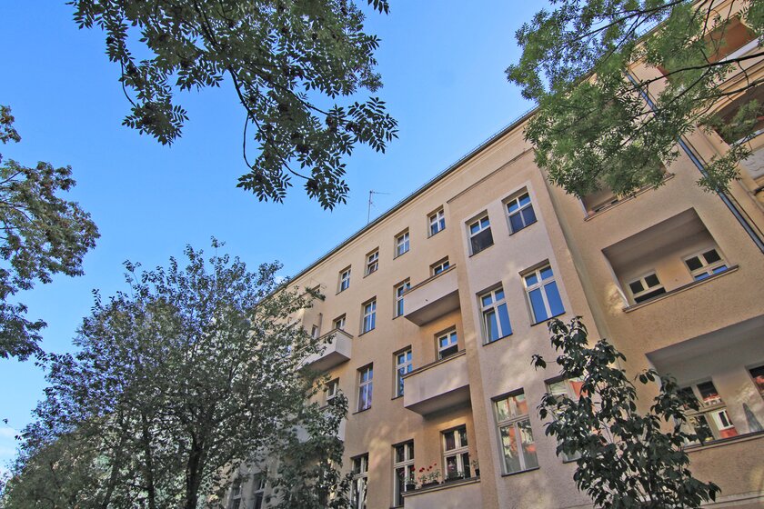 Atmosphärischer Altbauklassiker mit Dielen und EBK - tolle Lage Radickestraße! - Photo 3