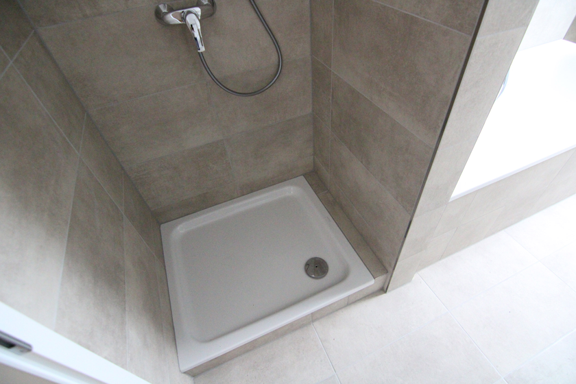 Elegantes Bad mit Wanne + Du