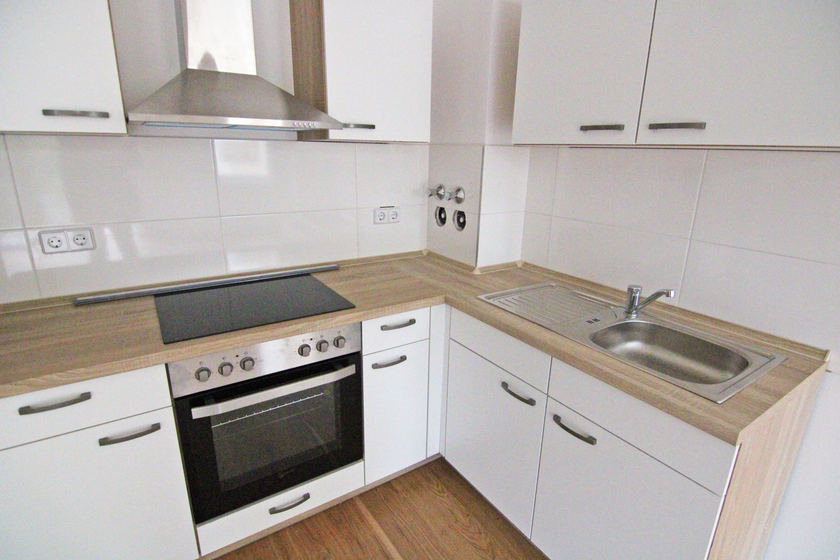 Küche mit Einbauküche