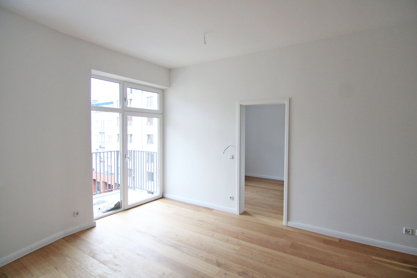 Atmosphärischer Altbauklassiker mit Dielen und EBK - tolle Lage Radickestraße! - Foto 2