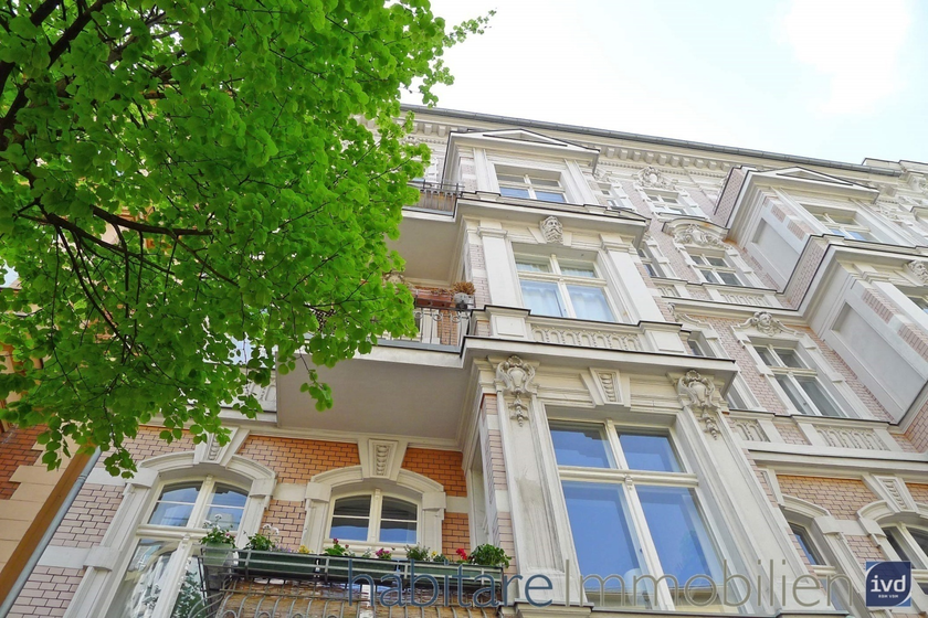 Atmosphärischer Altbauklassiker mit Dielen und EBK - tolle Lage Radickestraße! - Photo 4