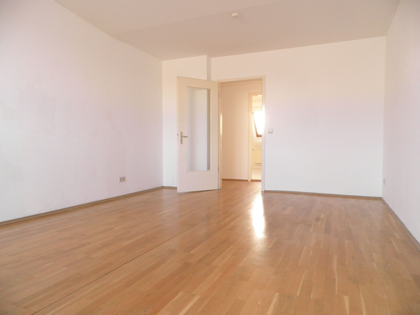 Atmosphärischer Altbauklassiker mit Dielen und EBK - tolle Lage Radickestraße! - Photo 1