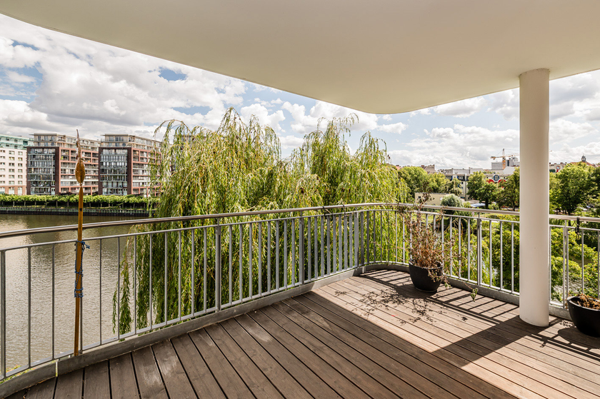 Geräumige Sonnenterrasse