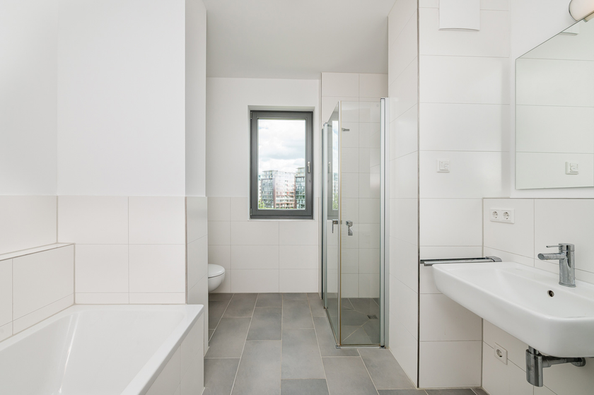 Masterbad mit Wanne+Dusche