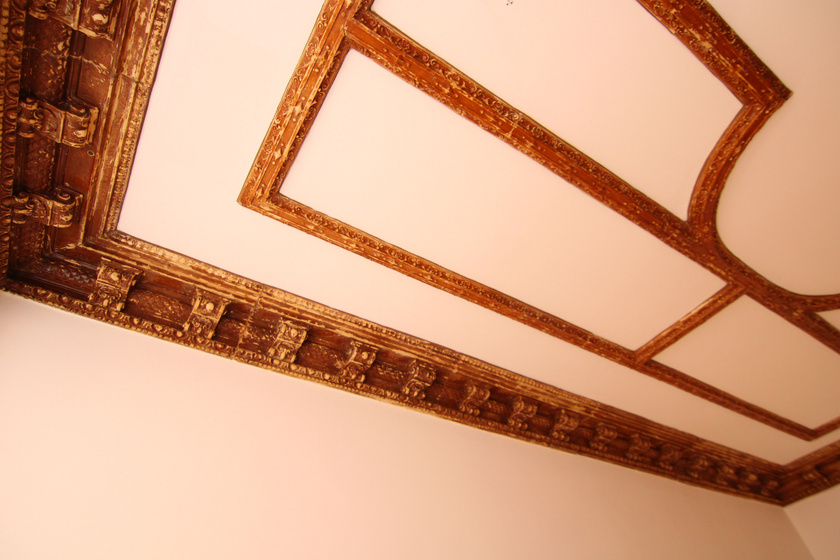 Aufwändiger Deckenstuck