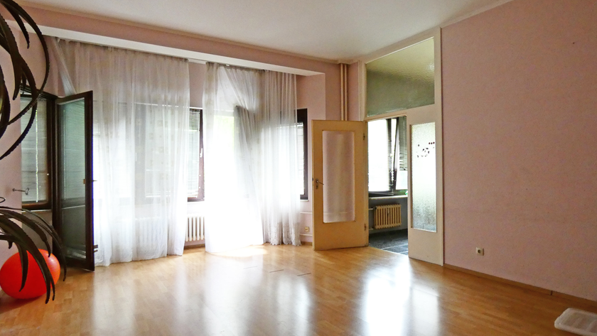 Atmosphärischer Altbauklassiker mit Dielen und EBK - tolle Lage Radickestraße! - Foto 1