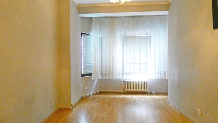 Atmosphärischer Altbauklassiker mit Dielen und EBK - tolle Lage Radickestraße! - Foto 2