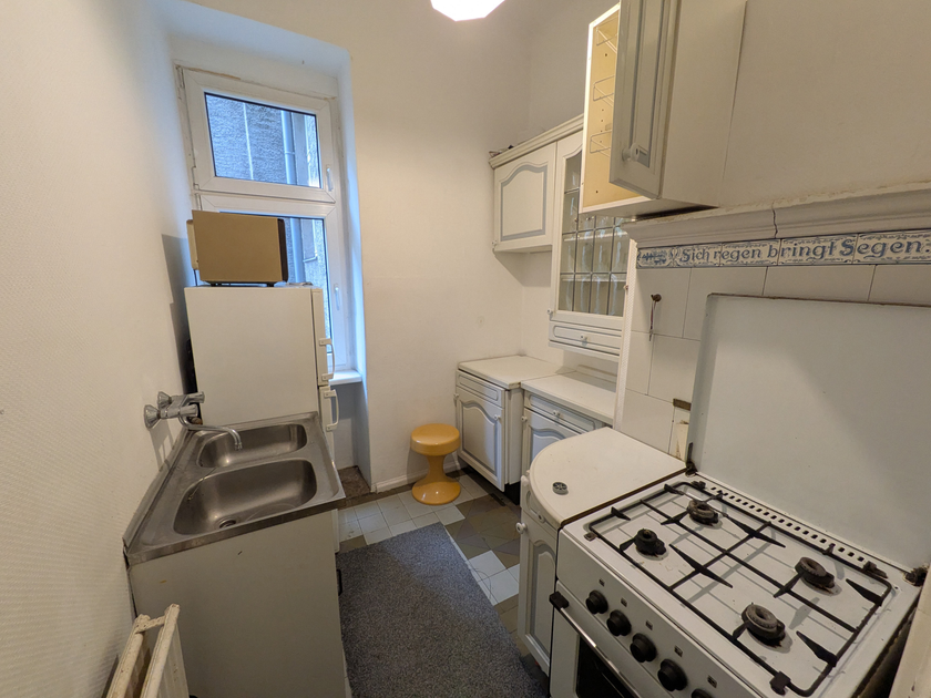 Helle Altbauwohnung im sonnigen 4.OG in der Rostocker Straße / Berlin-Moabit! - Photo 1