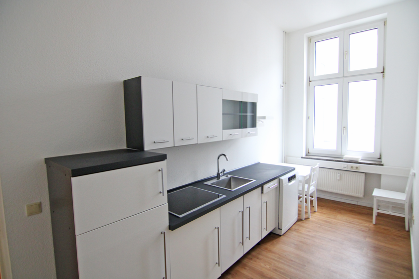 Küche mit Einbauküche