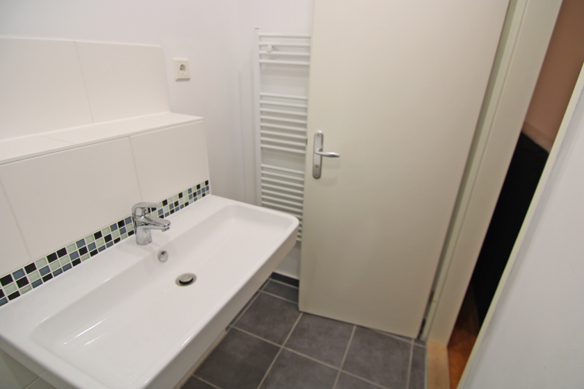 En-Suite-Duschbadezimmer