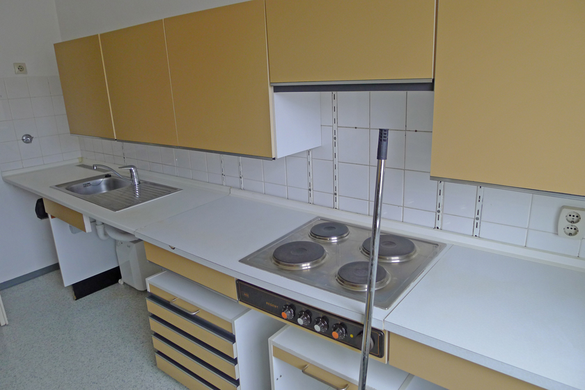 Küche mit Einbauküche