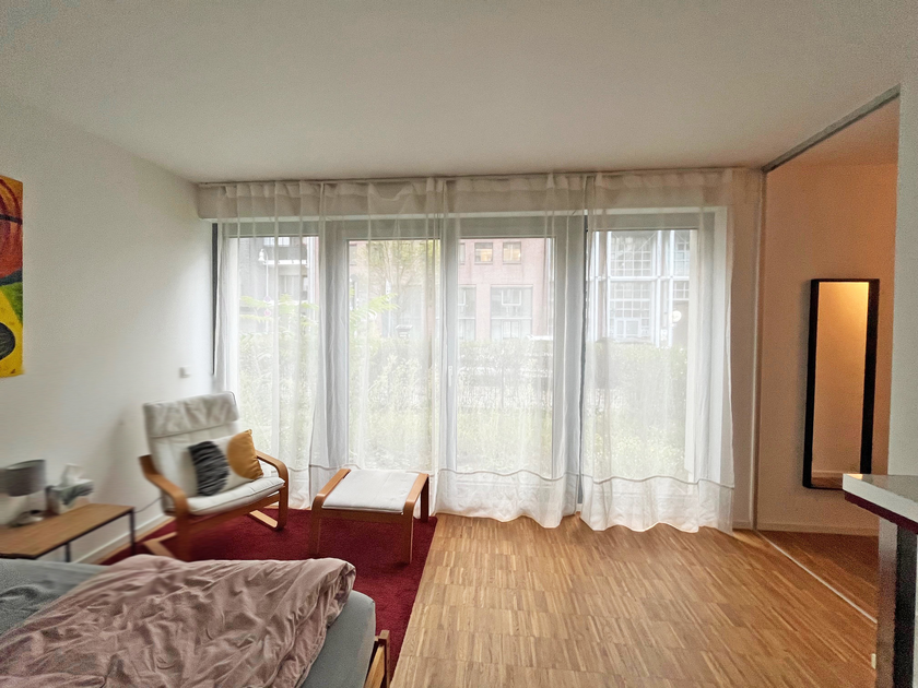 Zauberhafter Altbauklassiker mit Parkett, Balkon und Stuck, dicht Kleistpark! - Foto 1
