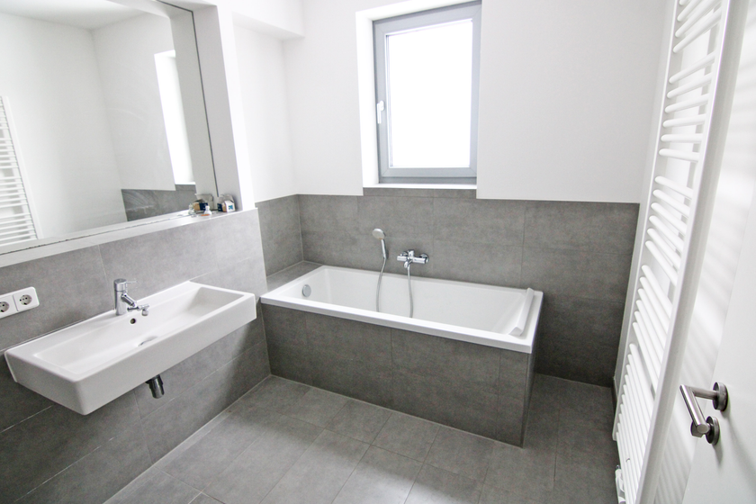 Masterbad mit Wanne+Dusche