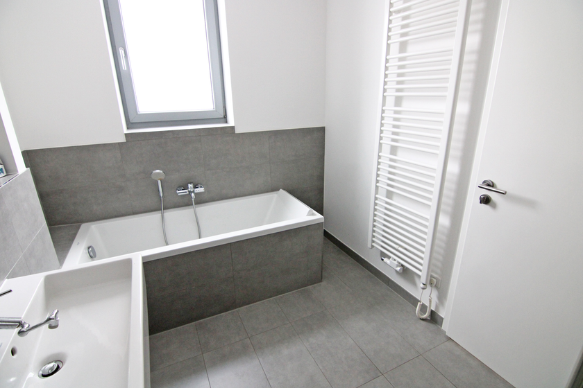 Masterbad mit Wanne+Dusche