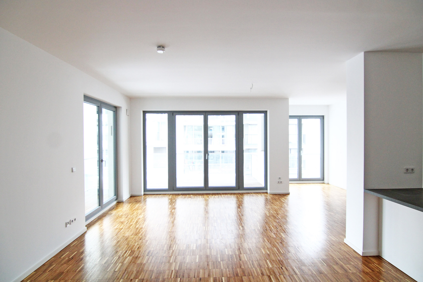 Geräumiges Wohnzimmer