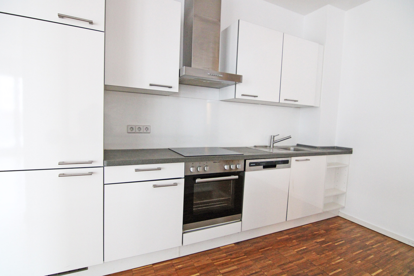Erstbezug nach Totalmodernisierung: Prächtige, WG-geeignete Altbauwohnung in der Barfusstraße! - Foto 3