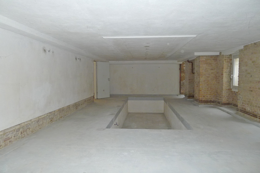 Großer Raum im Untergeschoss