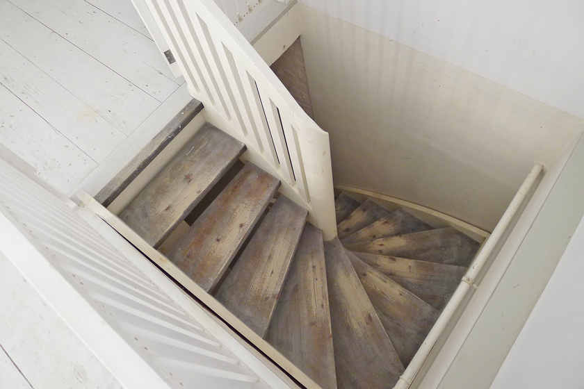 Treppe ins Untergeschoss