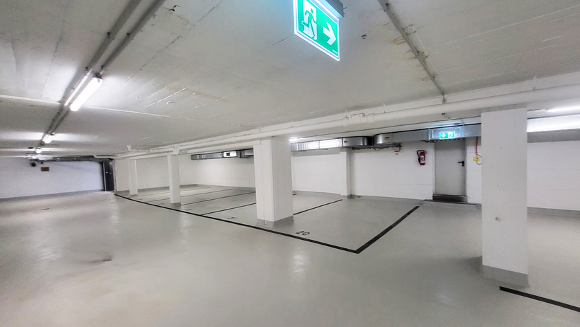 Neu sanierte Tiefgarage