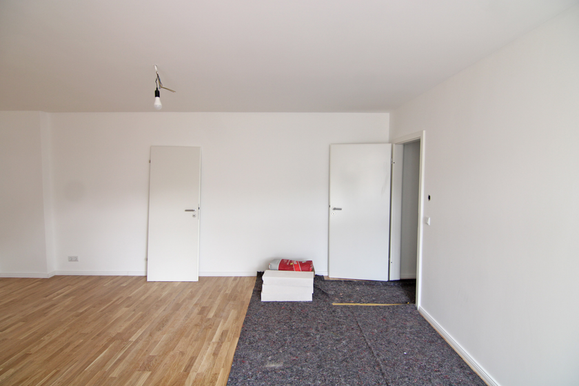 Tolle Altbauwohnung mit Dielenböden - ruhige Lage am Wehneltsteig, mit Renovierungsbedarf - Photo 5