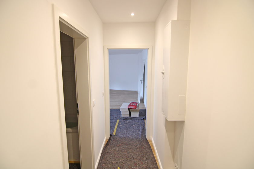 Tolle Altbauwohnung mit Dielenböden - ruhige Lage am Wehneltsteig, mit Renovierungsbedarf - Photo 2