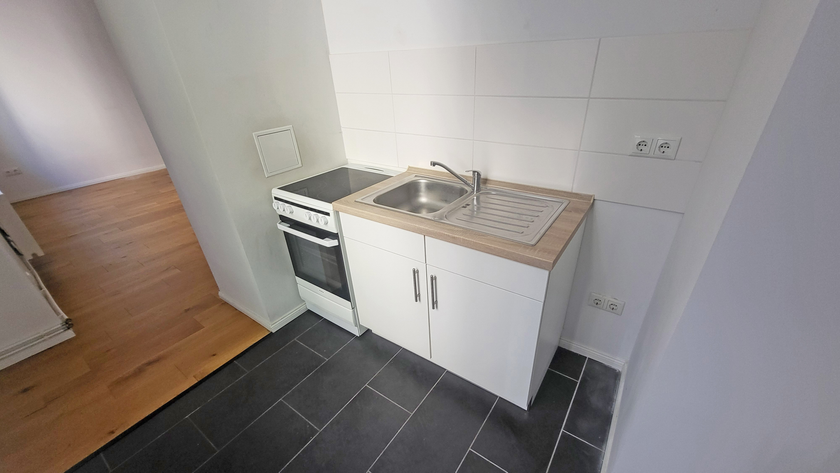Kleines Wohnglück mit Stil, Balkon und Aufzug - Erstbezug nach Totalmodernisierung, Barfusstraße! - Photo 4