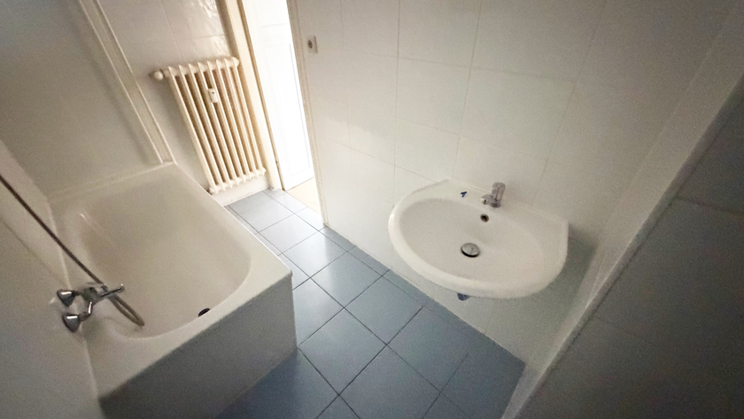 Kleines Wohnglück mit Stil, Balkon und Aufzug - Erstbezug nach Totalmodernisierung, Barfusstraße! - Foto 4
