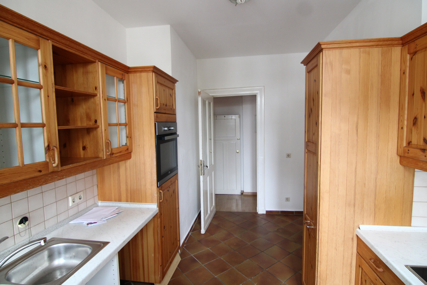 Kleines Wohnglück mit Stil, Balkon und Aufzug - Erstbezug nach Totalmodernisierung, Barfusstraße! - Foto 2