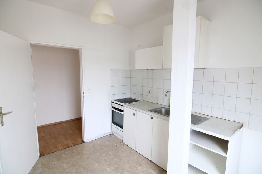 Tolle Altbauwohnung im Zweitbezug nach Komplettmodernisierung, helles 4.OG, Toplage Stephanstraße! - Photo 3