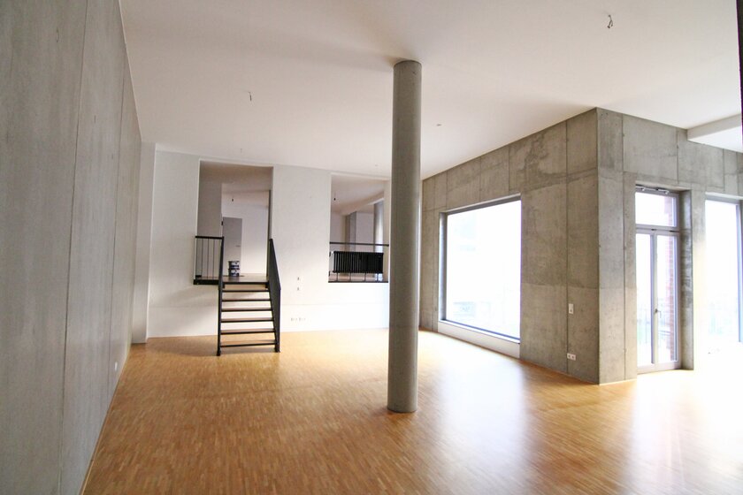 Großer Raum im Industrial Look