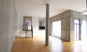 Großer Raum im Industrial Look