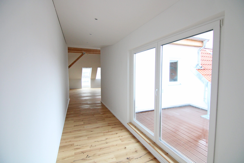 Atmosphärischer Altbauklassiker mit Dielen und EBK - tolle Lage Radickestraße! - Photo 4