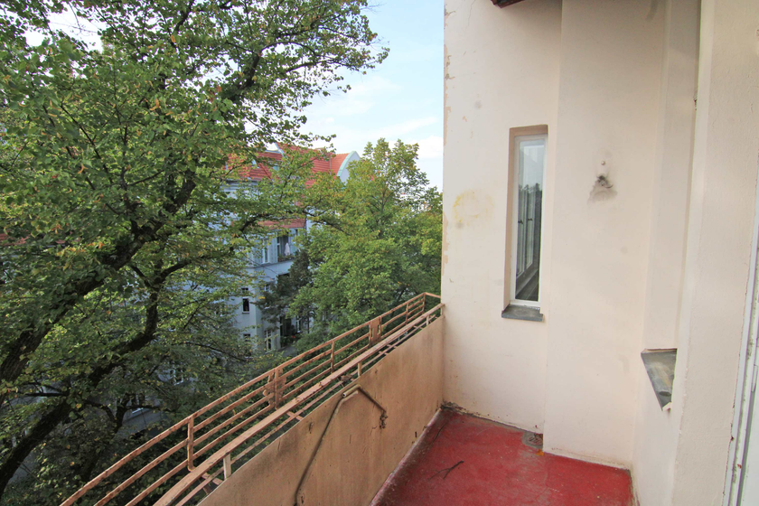 Balkon mit Grünblick
