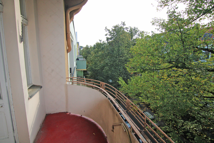 Balkon mit Grünblick