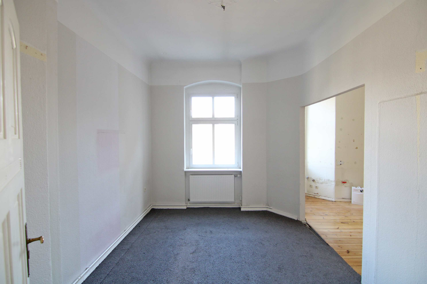 1. Hofseitiges Zimmer