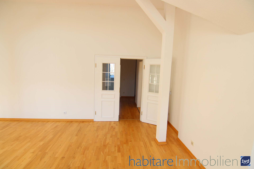 Eleganz und Wohnkomfort: Schöner Wohnen, mit Süd-Terrasse, EBK, Tiefgarage + Wallbox! - Foto 1