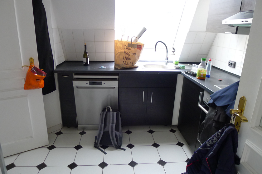 Eleganz und Wohnkomfort: Schöner Wohnen, mit Süd-Terrasse, EBK, Tiefgarage + Wallbox! - Foto 3